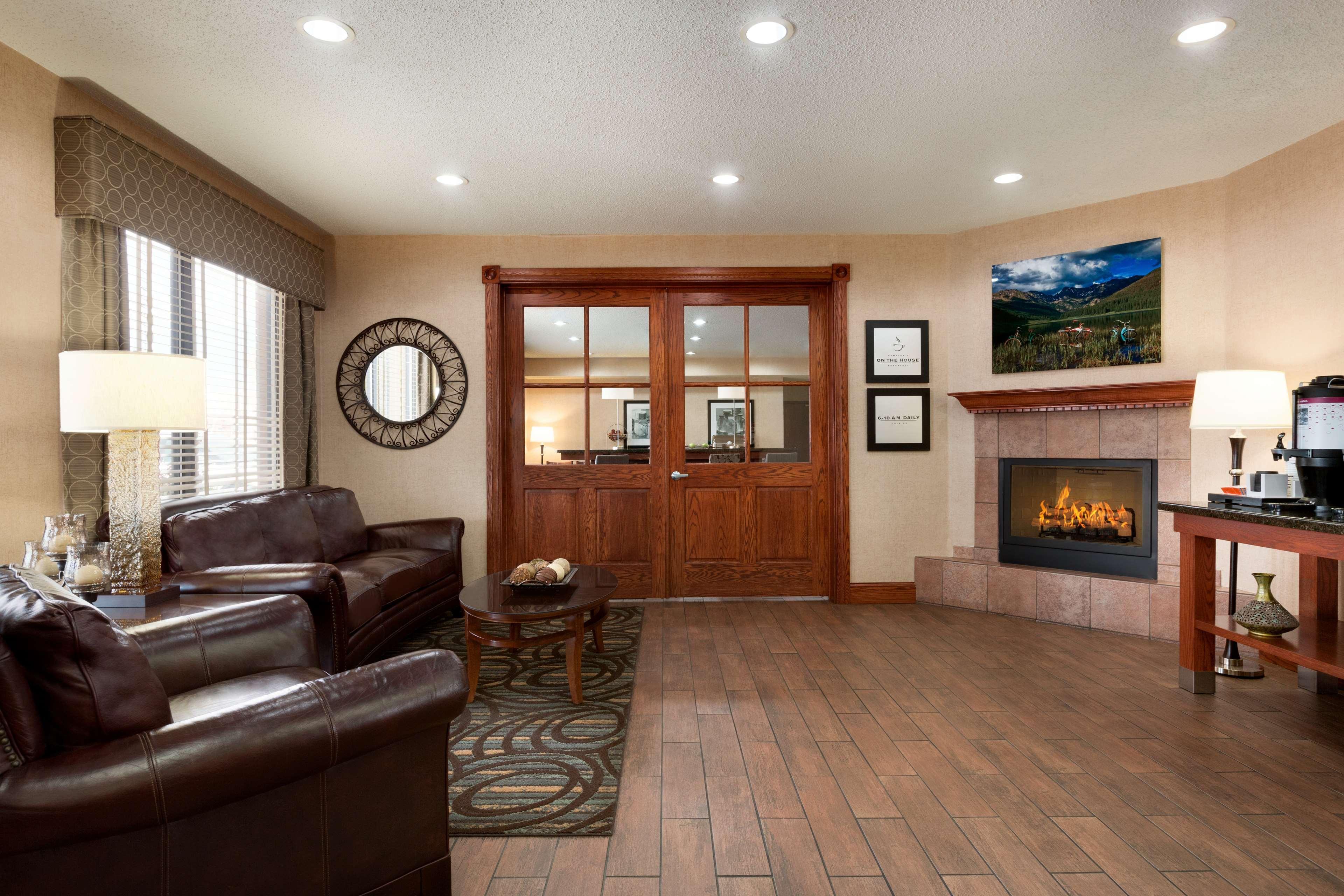 Hampton Inn Longmont Bagian luar foto